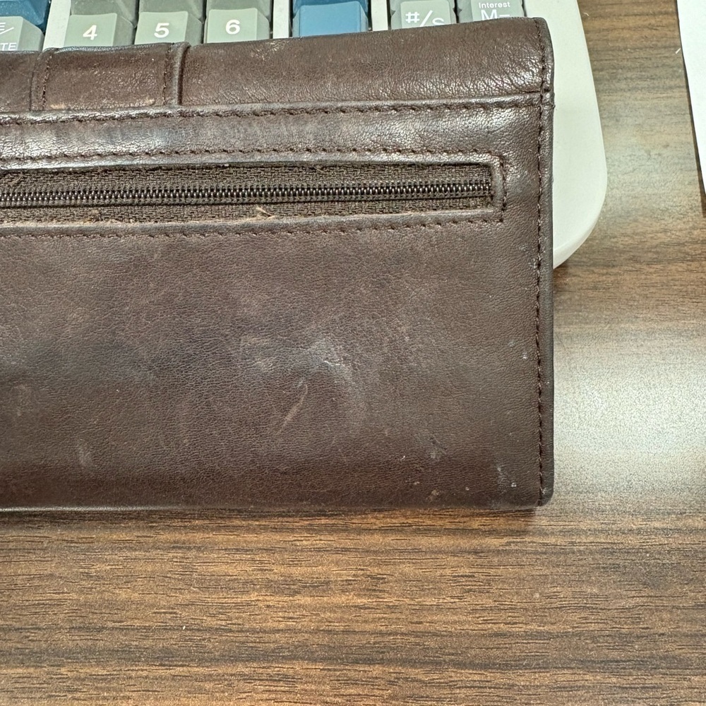 Fossil Brown Leather Wallet and Checkbook Holder - Picture 4 of 11